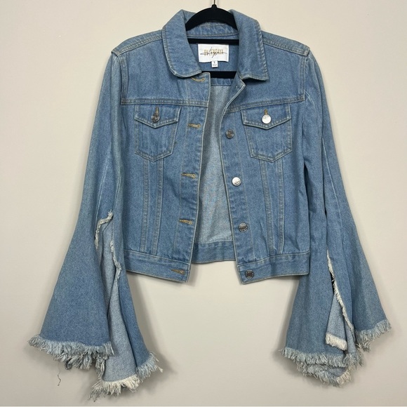 DAYA BY ZENDAYA BELL SLEEVE BUTTON UP DENIM JACKET SIZE SMALL - Picture 13 of 16
